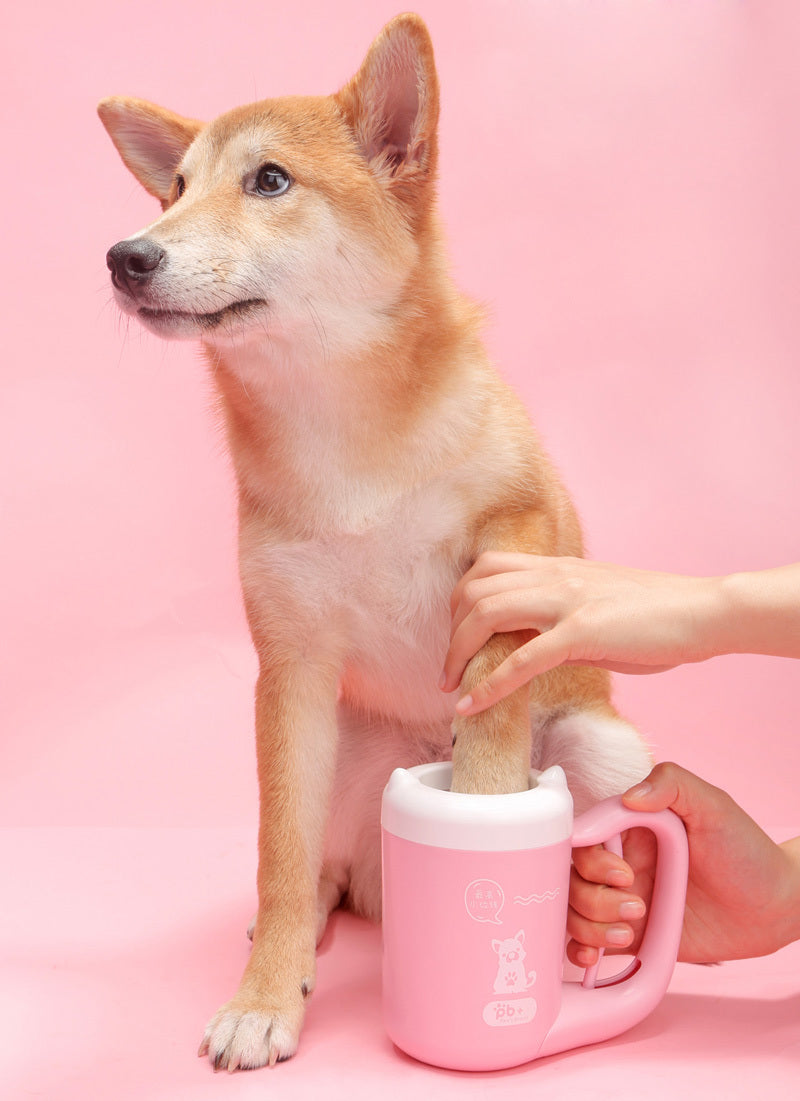 Dog Paw Cleaning Cup – Portable Silicone Paw Washer for Dogs & Cats
